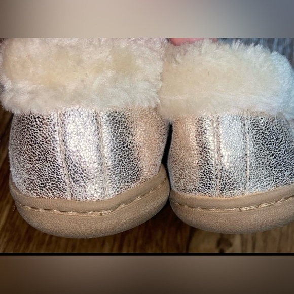 Old Navy Slippers Size 7 - Picture 7 of 10